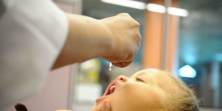 Campanha contra sarampo e pólio vacina 85% das crianças brasileiras