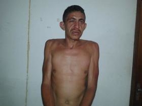 Homem é preso após ameaçar os pais e a esposa com arma de fogo