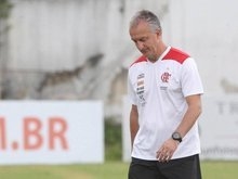 Dorival esquece passado e futuro no Fla e tem desafios por título