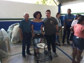 Palmeirais recebe aparelhos de locomoção