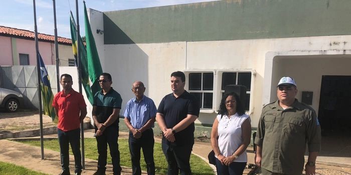 Hasteamento das bandeiras abre celebração do 7 de setembro