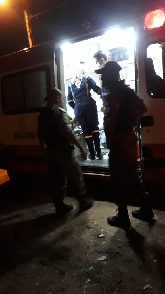 Homem é perseguido e baleado dentro de casa em União