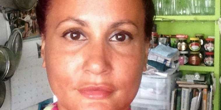 Conheça a mulher que não sorri para não ter rugas