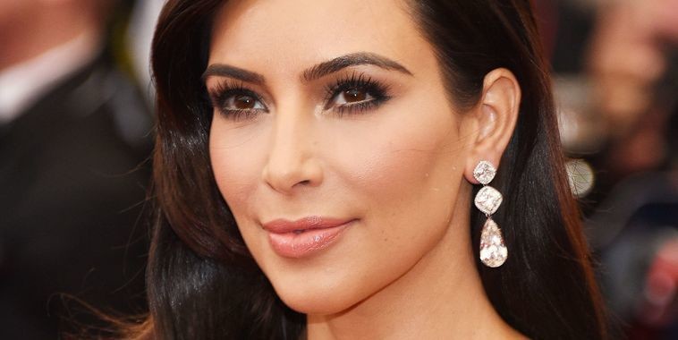Brasileira revela tudo o que fez para ficar parecida com Kim Kardashian