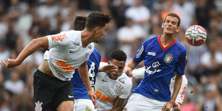 Corinthians marca nos acréscimos e empata com São Caetano no Campeonato Paulista
