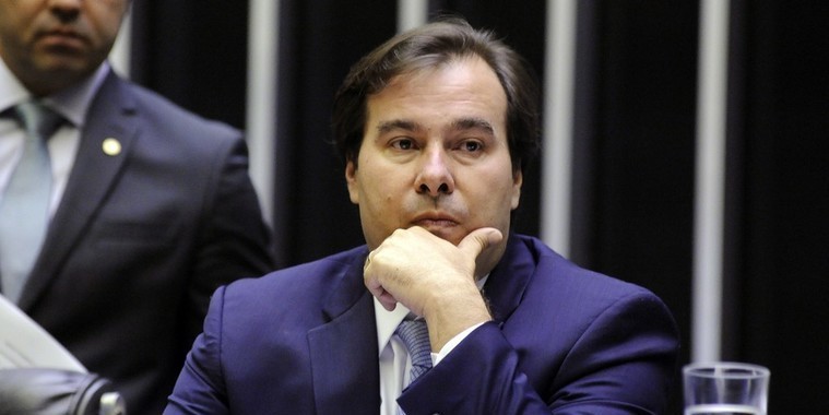 PT articula bloco com PSB e PSOL para fazer oposição a Maia