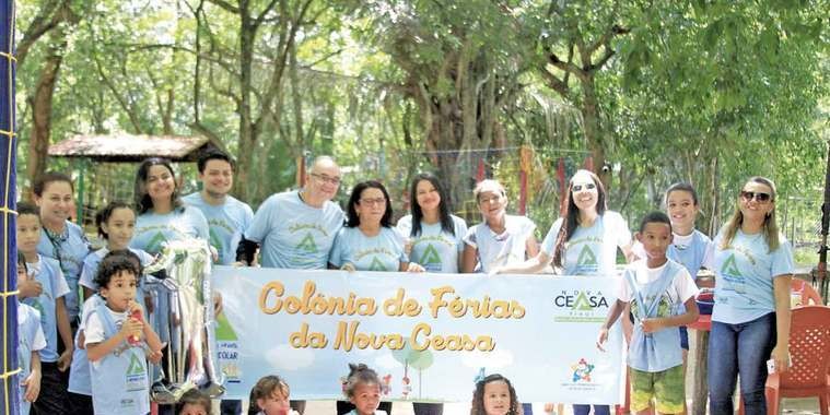 Colônia de férias da Nova Ceasa leva crianças ao Zoobotânico