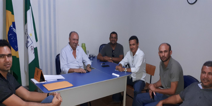 Prefeito de Avelino Lopes se reune com vereadores para discutir melhorias para a cidade