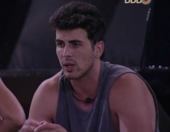 BBB 19: "Eu não fui mentiroso com você", diz Maycon para Hariany
