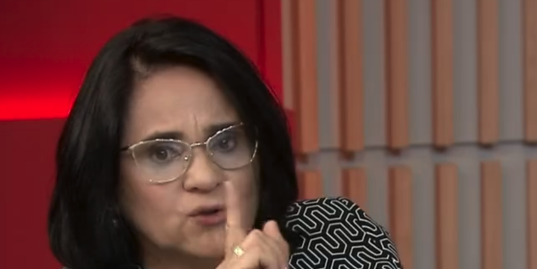 Ministra Damares diz que não se arrepende de frase polêmica
