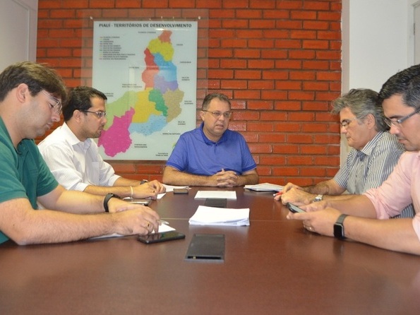 Saúde convoca servidores efetivos cedidos e concursados