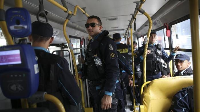 Após a série de ataques, Força Nacional de Segurança Pública faz policiamento ostensivo nas ruas de Fortaleza (Crédito: José Cruz/Agência Brasil)