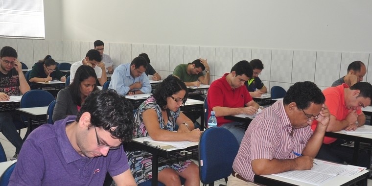 185 concursos reúnem 18 mil vagas e salários de até R$ 10 mil