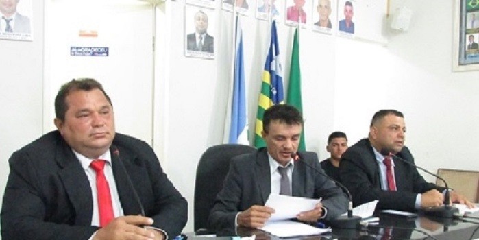 Em sessão tranquila vereadores aprovam por unanimidade projetos da Educação e Social