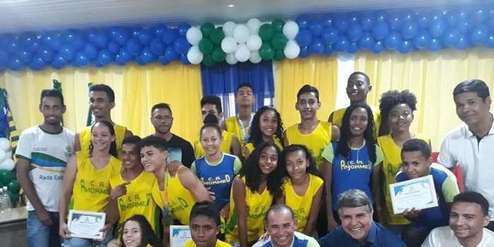 Uma manhã de homenagens, surpresas e emoções