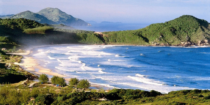 Seis praias paradisíacas do Brasil para viajar até o fim do ano