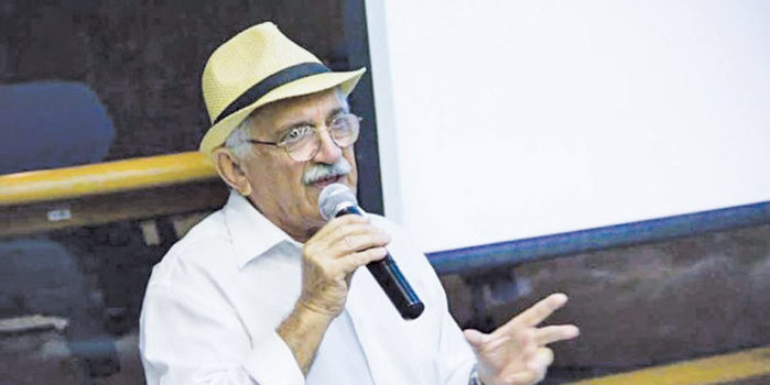 Vereadores e empresários fritam Olavo, que deve sair