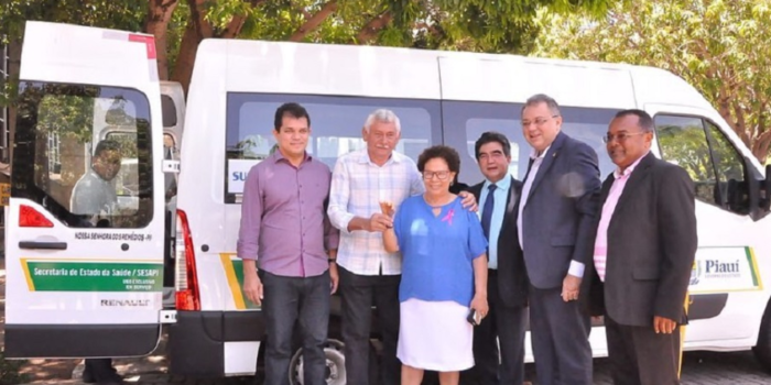 Prefeito Manoel Lázaro adquire veículo para pacientes