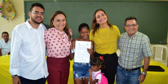 Moradores da zona rural de Joaquim Pires recebem casas pelo PNHR