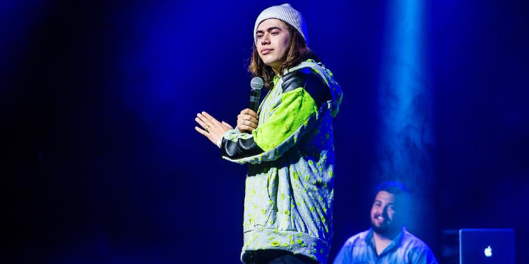 Whindersson Nunes promete arrancar risos no dia 15