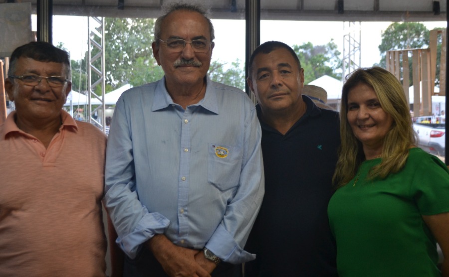Deputado federal Átila Lira marca presença na 29ª Festa do Leite e comenta sobre projetos para cidade de São José do Divino - Imagem 4