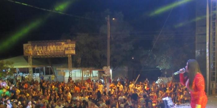 Lagosta Bronzeada, João Veloso e Banda Talismã animam a 1ª noite da 29º da Festa do Leite de São José do Divino