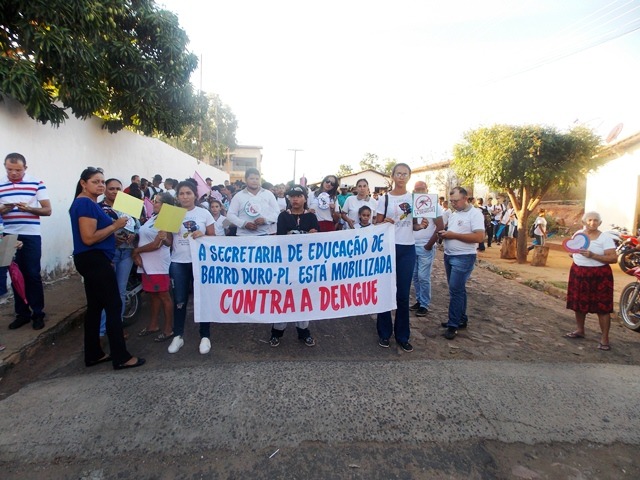 Prefeitura de Barro Duro promove caminhada sobre Outubro Rosa, Novembro Azul e combate ao Aedes - Imagem 3