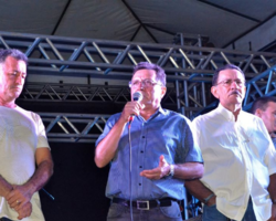 Prefeito Genival Bezerra faz abertura oficial da XII Expofeira de Caprinos e Ovinos