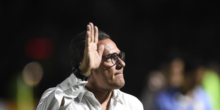 Vanderlei Luxemburgo deixa o Vasco