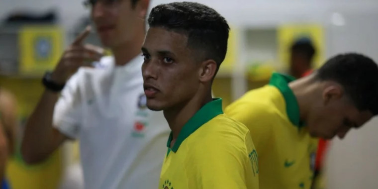 Pedrinho perde estreia do Timão na Libertadores e início do Paulistão