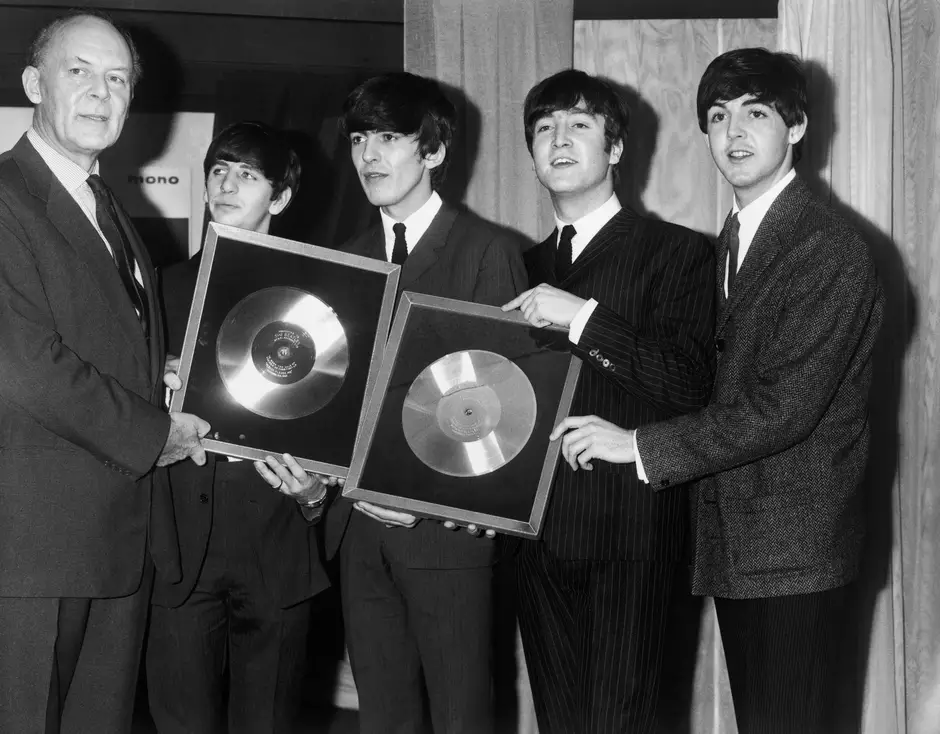 Há 56 anos os Beatles gravam seu primeiro LP