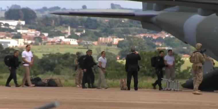 Cúpula do PCC só soube que iria para presídio federal no avião