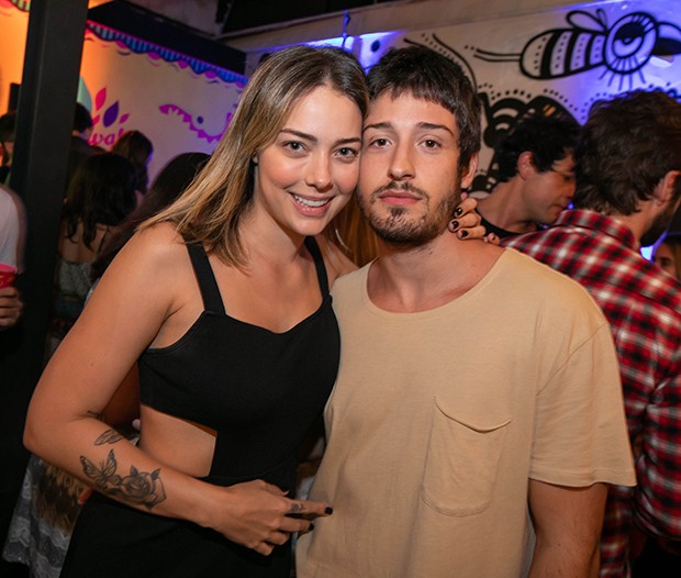 Ex de Neymar e mãe de Davi, Carol Dantas anuncia noivado
