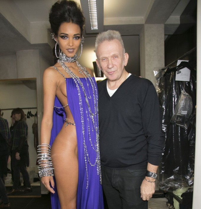 Lais Ribeiro é convidada para destaque da Portela