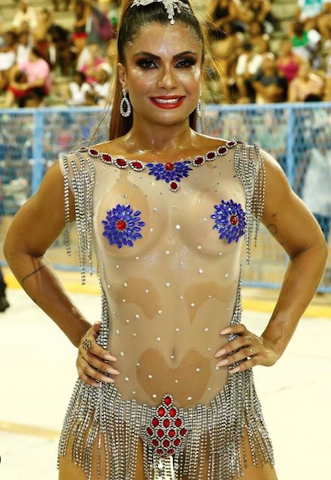 "Com ou sem roupa, sempre bombo", diz Dani Sperle de volta à Sapucaí