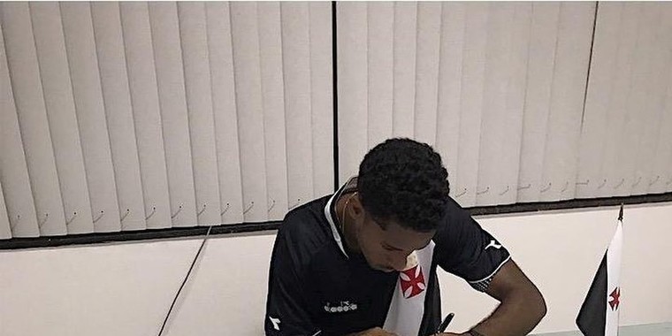 Após renovar com destaques da Copinha, Vasco contrata nova promessa
