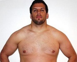 Personal trainer revela que ganhou 30 quilos para entender a obesidade