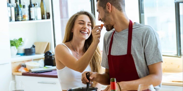 Panelas utilizadas para cozinhar podem provocar doenças letais; saiba