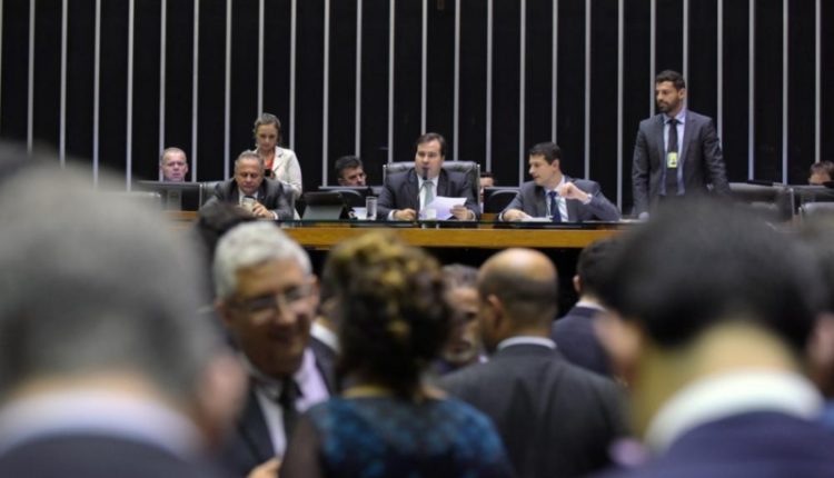 Câmara tem pouca produção e Bolsonaro tem desempenho inferior a Dilma