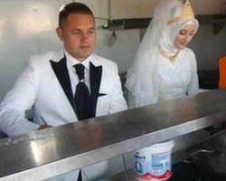 Noivos usam seu casamento para alimentar 400 refugiados 