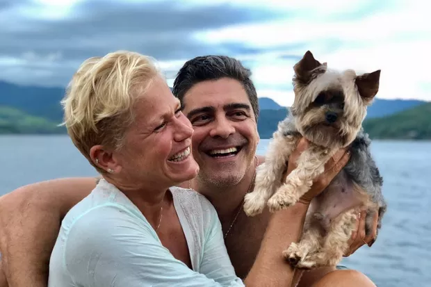 Junno se emociona com morte de cachorrinho de Xuxa: "Lindo de se ver"