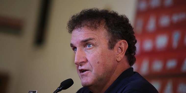 Reforços: São Paulo volta ao mercado para atender pedidos de Cuca