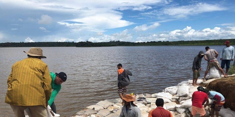 Famílias são evacuadas por risco de rompimento de barragem no Ceará