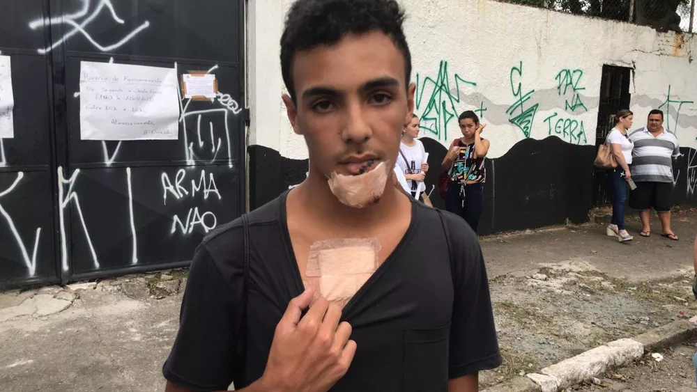 Sobrevivente de massacre recebe alta e volta à escola em Suzano