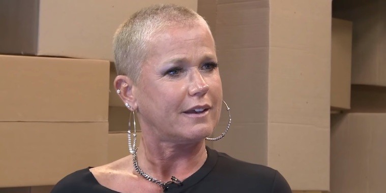 "Minha pele é enrugada e não uso botox", desabafa Xuxa Meneghel