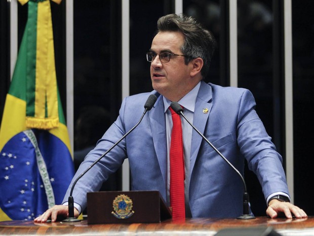 Projeto autoriza embarque armado nos voos domésticos