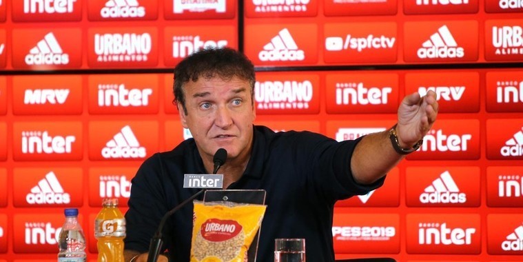 Contratação de Pato não breca São Paulo na busca de reforços para Cuca