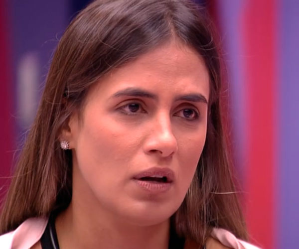 BBB 19: Sem saber que anjo é autoimune, Carol quer Rízia no paredão