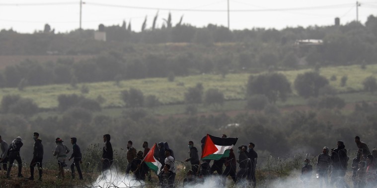 Israel ataca Hamas em resposta a foguetes lançados na Faixa de Gaza