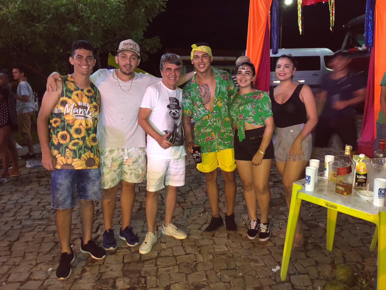 Prefeito João Luiz festeja um Carnaval da paz e da alegria  - Imagem 2